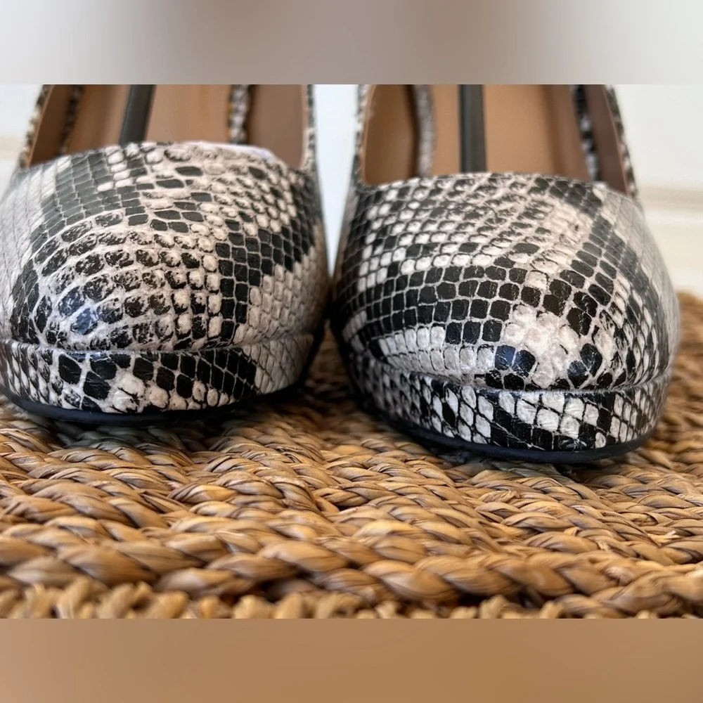 Anne Michelle Brand‎ Reptile Print Round Toe Heels Size 7.5